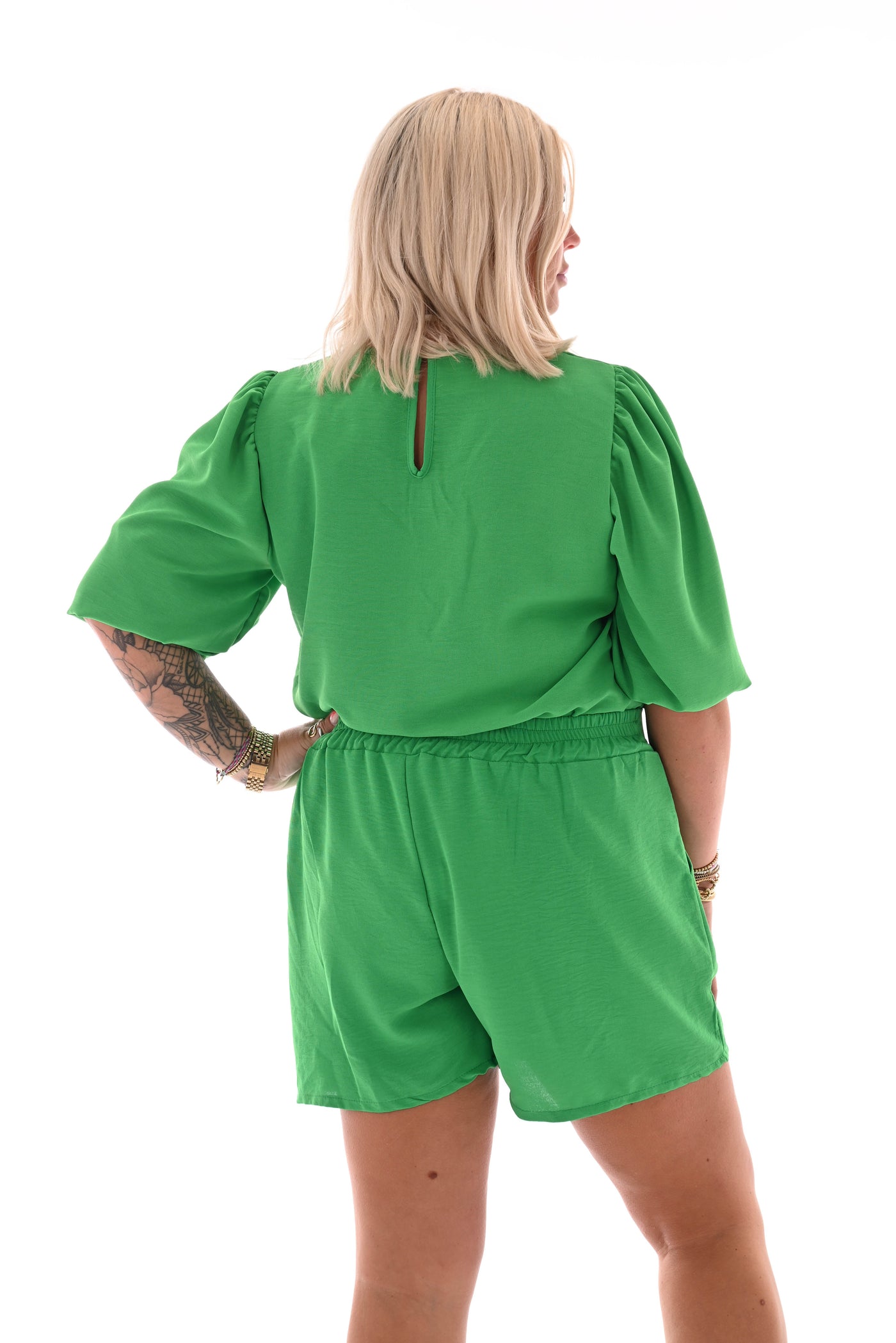 Tvådelat set med shorts & puffärmar | Äppelblå